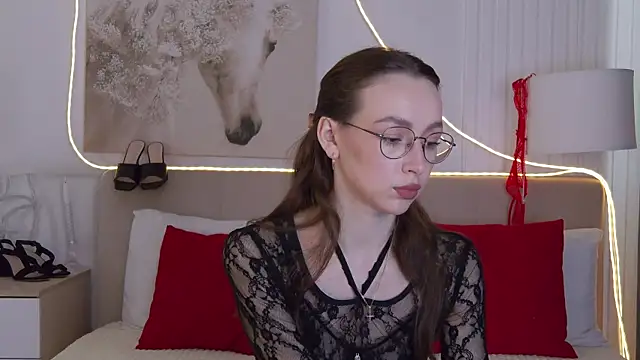 Snapshot of Emily_Simon chatting on 25, 4, 2026 Emily Simon online show from 25, 4, 2026