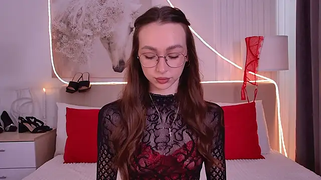 Snapshot of Emily_Simon chatting on 31, 5, 2026 Emily Simon online show from 31, 5, 2026