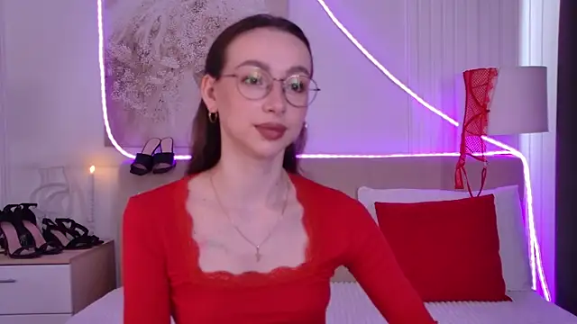 Snapshot of Emily_Simon chatting on 25, 5, 2026 Emily Simon online show from 25, 5, 2026