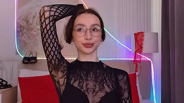 Snapshot of Emily_Simon chatting on 14, 5, 2026 Emily Simon online show from 14, 5, 2026