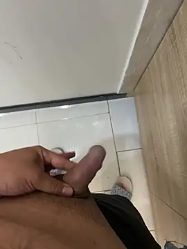 Arleymounthblack online show from 5, 2, 2026