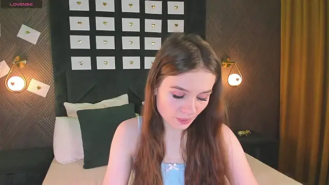Eva Anderson online show from 2, 6, 2026