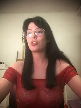Snapshot of ElisaGoth chatting on 5, 7, 2026 ElisaGoth online show from 5, 7, 2026