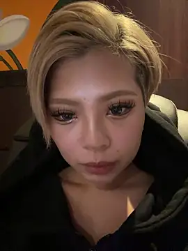 BADBITCHISAKI online show from 11, 3, 2026