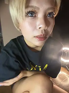 BADBITCHISAKI online show from 23, 3, 2026