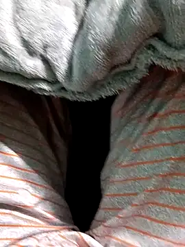 lylinhjim online show from 4, 2, 2026