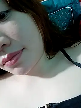 lylinhjim online show from 12, 2, 2026