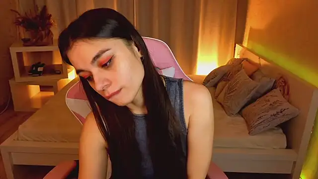 Kim Bless online show from 21, 4, 2026