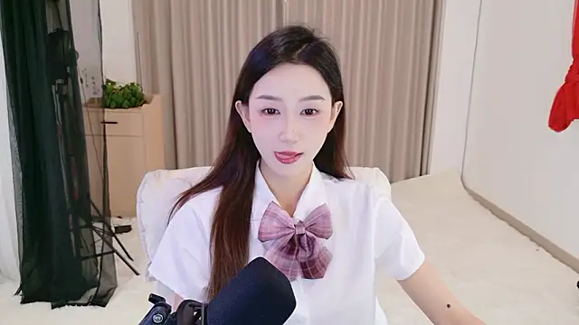 Dancing-Coco12 online show from 5, 3, 2026