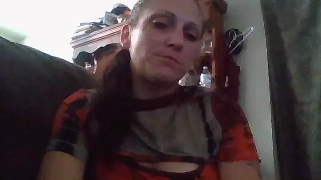 LadySn0w26 online show from 2, 7, 2026