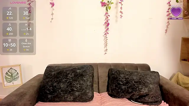 Snapshot of chloe_peach_ chatting on 1, 7, 2026 chloe peach online show from 1, 7, 2026
