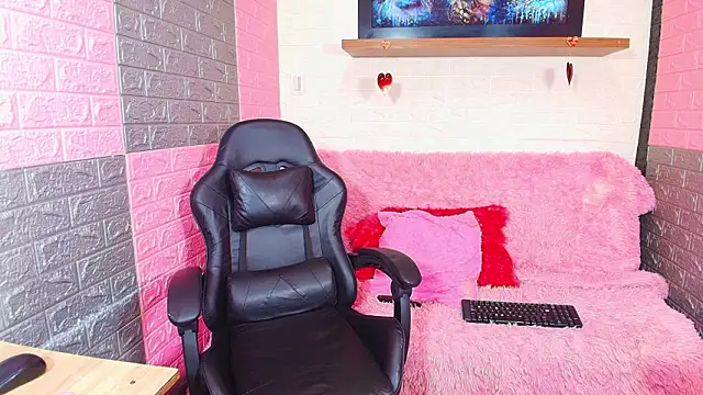 hotcakes uwu online show from 24, 3, 2026