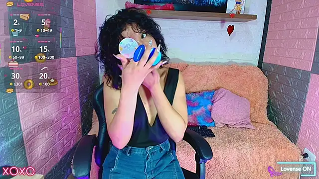 Snapshot of hotcakes_uwu chatting on 23, 5, 2026 hotcakes uwu online show from 23, 5, 2026
