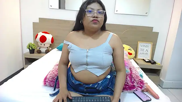 Kiri Black  online show from 5, 5, 2026