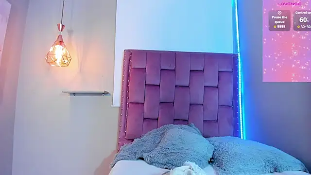 Scarlet Vixen  online show from 14, 3, 2026