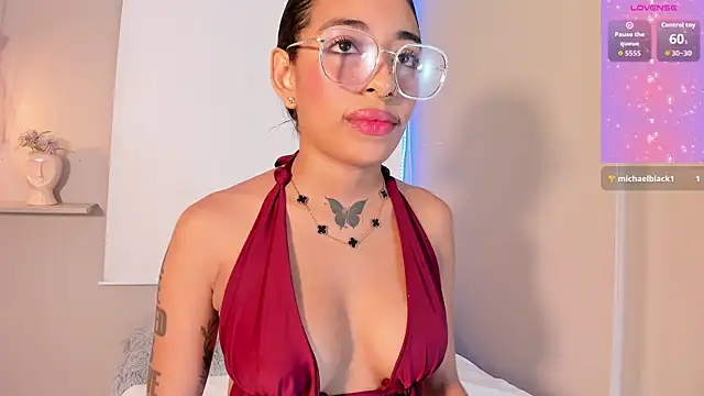 Snapshot of Scarlet_Vixen_ chatting on 7, 6, 2026 Scarlet Vixen online show from 7, 6, 2026