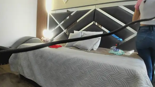 Ambarross  online show from 22, 4, 2026