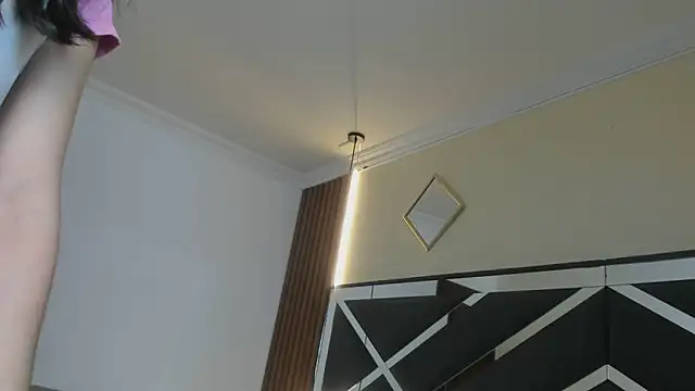 Ambarross  online show from 3, 3, 2026