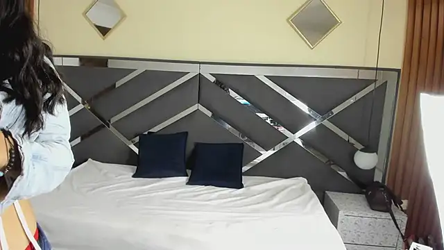 Ambarross  online show from 28, 2, 2026