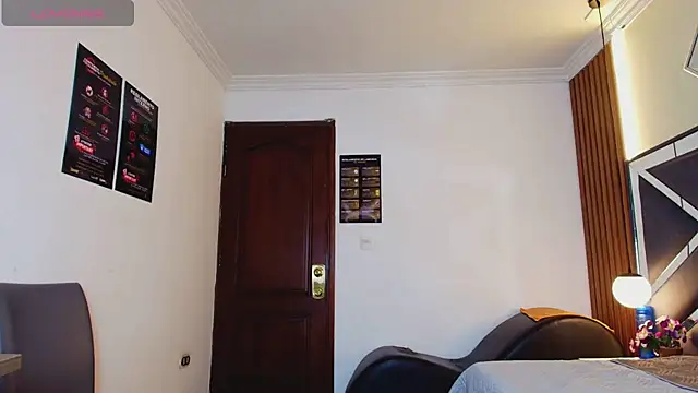 Snapshot of Ambarross_ chatting on 4, 7, 2026 Ambarross online show from 4, 7, 2026