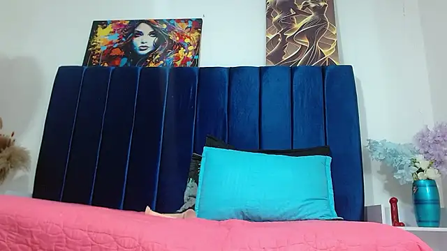 Bombom brown1 online show from 7, 3, 2026