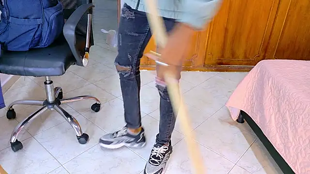 samirths boy  online show from 8, 4, 2026