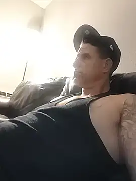 ThickaThuckDick07 online show from 17, 5, 2026