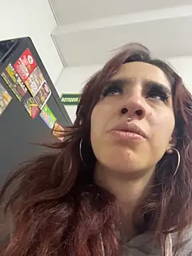 Snapshot of elodie_rouge chatting on 10, 6, 2026 elodie rouge online show from 10, 6, 2026