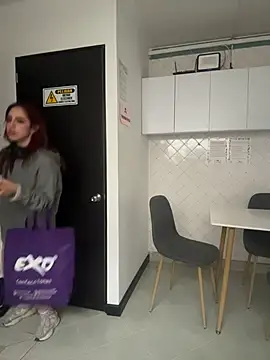 elodie rouge online show from 3, 3, 2026