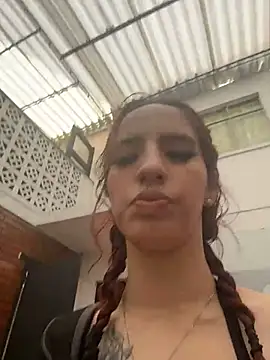 Snapshot of elodie_rouge chatting on 20, 6, 2026 elodie rouge online show from 20, 6, 2026