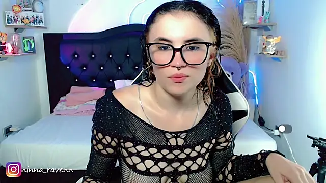 AriaDark online show from 12, 4, 2026