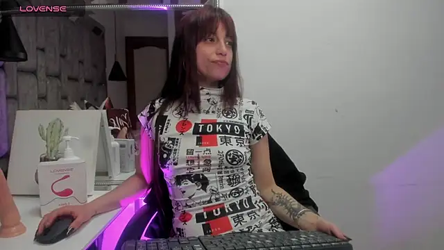 JenniQ69 online show from 18, 7, 2026