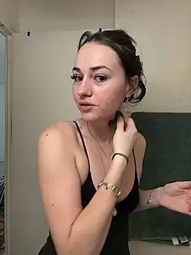 claraaaa06 online show from 18, 2, 2026