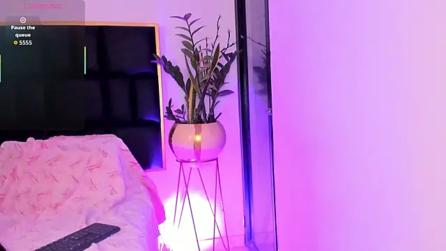 Emma collins01 online show from 2, 4, 2026