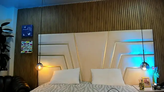 Xara Shadow online show from 28, 3, 2026