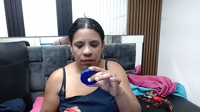 Zeyllyjhonson online show from 3, 7, 2026