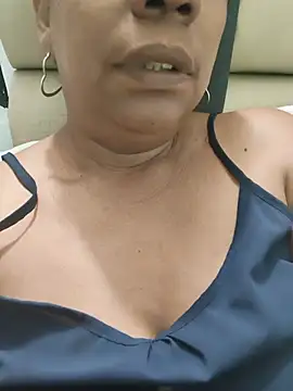 Zeyllyjhonson online show from 18, 6, 2026
