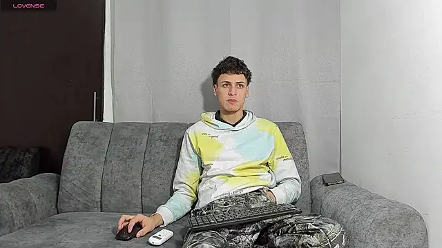 Two sexboys online show from 25, 2, 2026