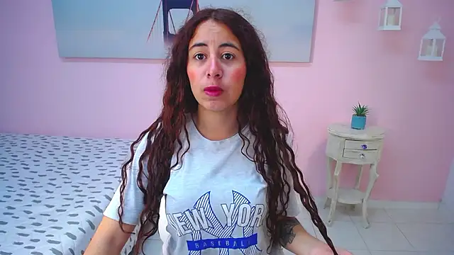 scarlett clyde online show from 6, 3, 2026