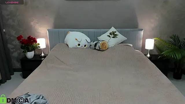 Celine Coello online show from 3, 2, 2026