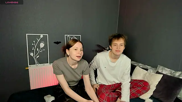 Lola Raivis  online show from 15, 2, 2026