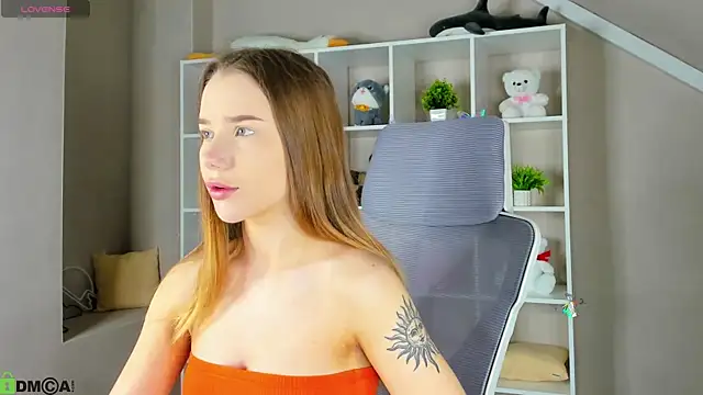 Nicole Vasquez online show from 16, 4, 2026