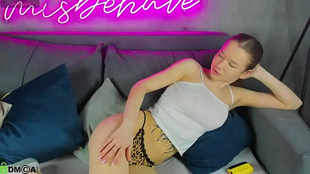 Nicole Vasquez online show from 21, 4, 2026