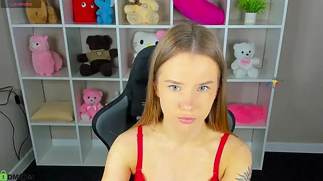 Nicole Vasquez online show from 30, 6, 2026