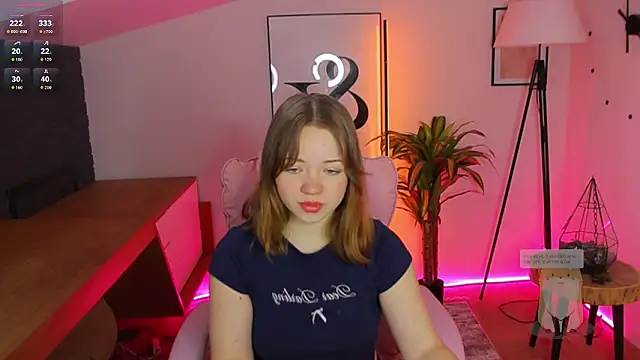 Kiss Moon online show from 4, 3, 2026