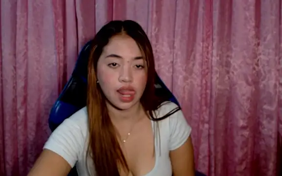 pinay mayahiga online show from 9, 5, 2026