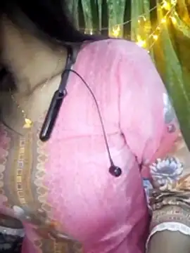 Snapshot of Maliha_Chowdhury chatting on 27, 5, 2026 Maliha Chowdhury online show from 27, 5, 2026