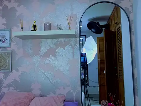 Emma Thompssonn online show from 8, 2, 2026