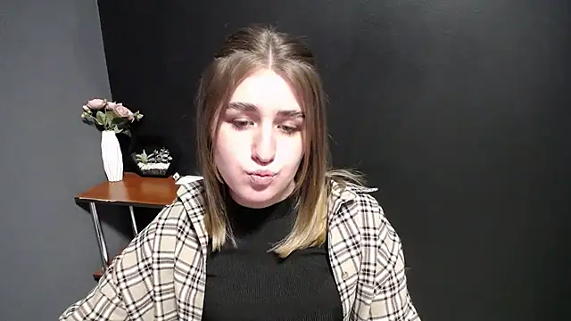 Sunny siren online show from 14, 3, 2026