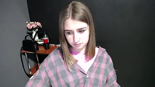 Sunny siren online show from 27, 2, 2026